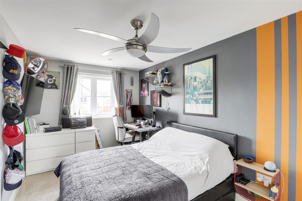 Chalfont Drive, Nottingham, NG8