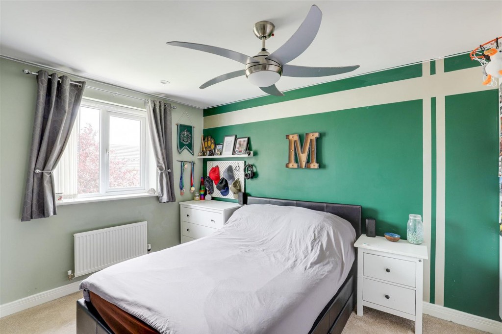 Chalfont Drive, Nottingham, NG8