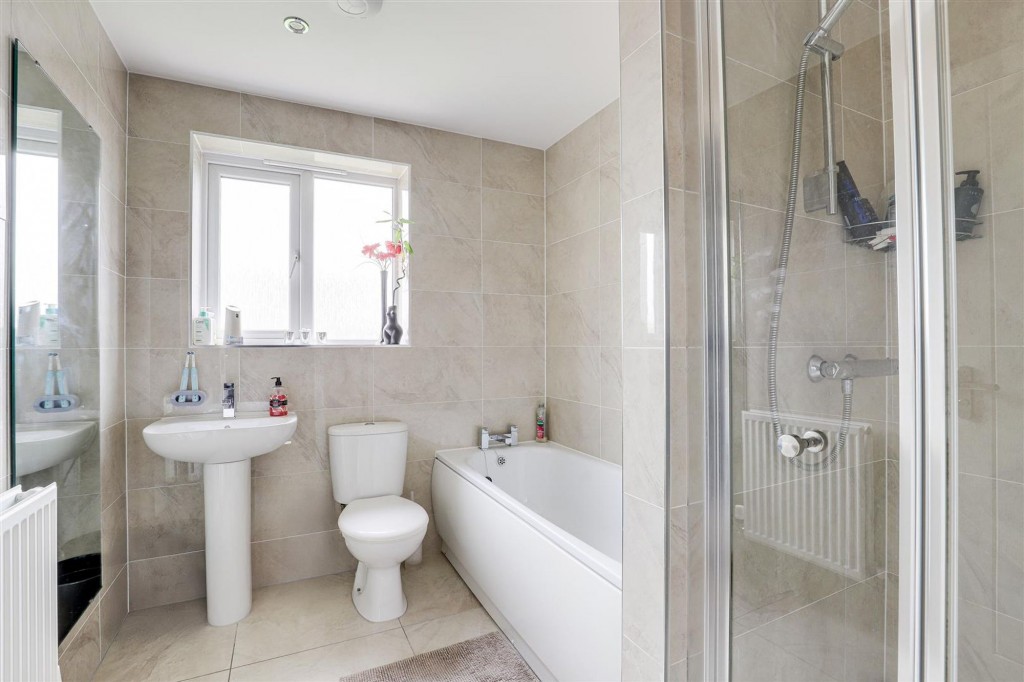 Chalfont Drive, Nottingham, NG8