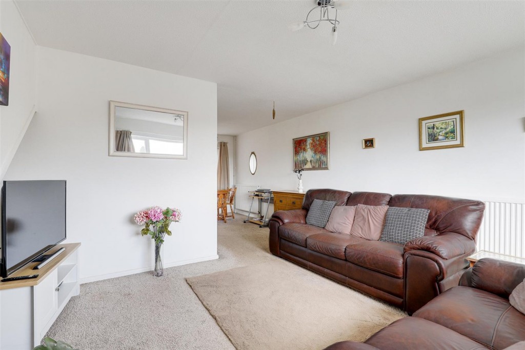 Salamander Close, Carlton, NG4