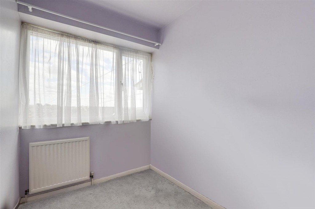 Salamander Close, Carlton, NG4