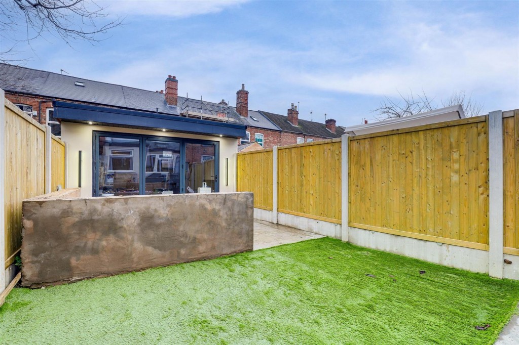 Wilford Crescent East, Nottingham, NG2