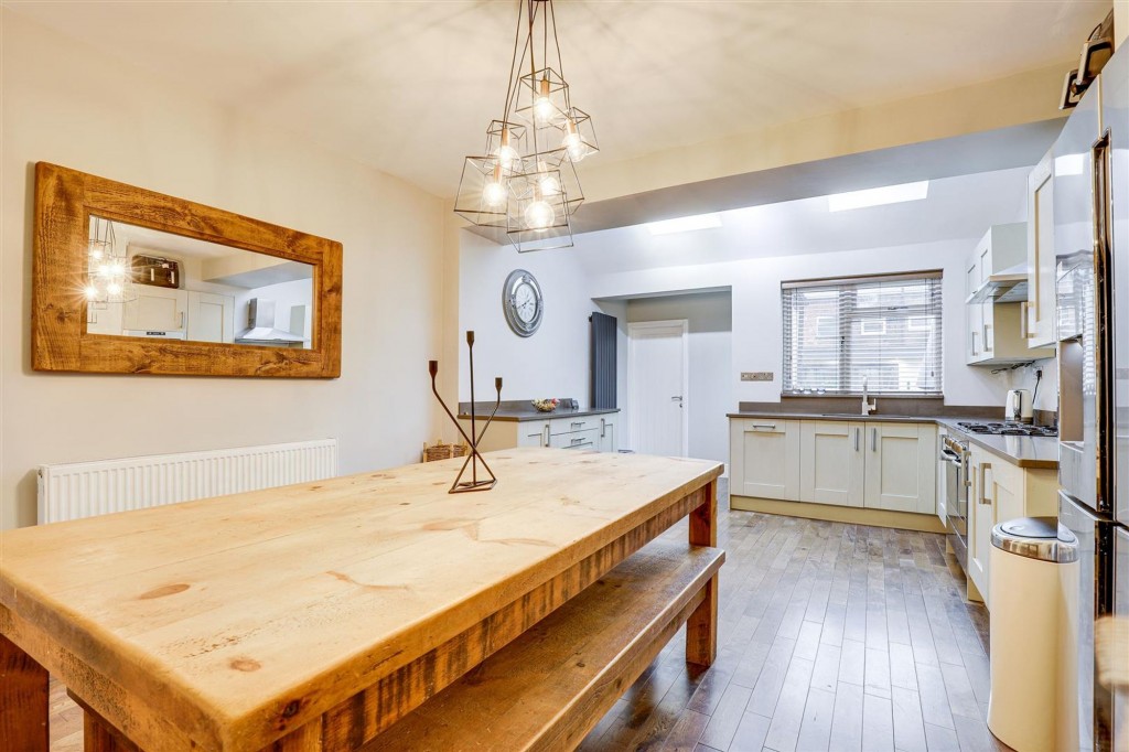 Wilford Crescent East, Nottingham, NG2