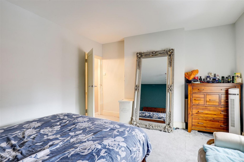 Wilford Crescent East, Nottingham, NG2