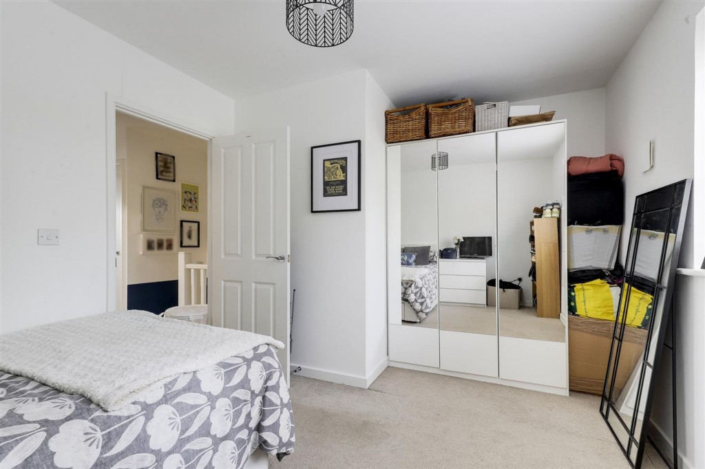 Mansfield Road, Redhill, NG5