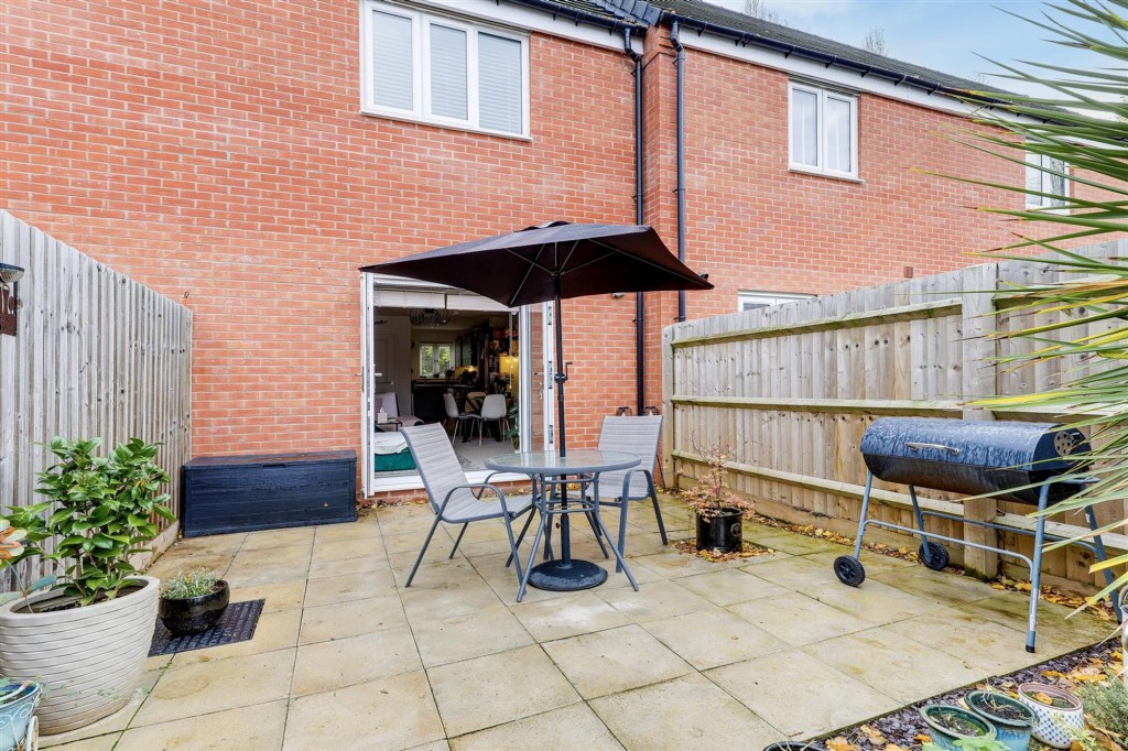 Mansfield Road, Redhill, NG5