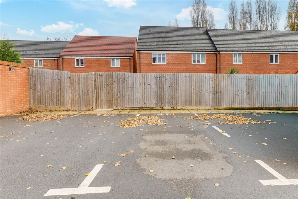 Mansfield Road, Redhill, NG5