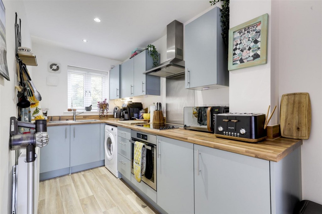 Mansfield Road, Redhill, NG5