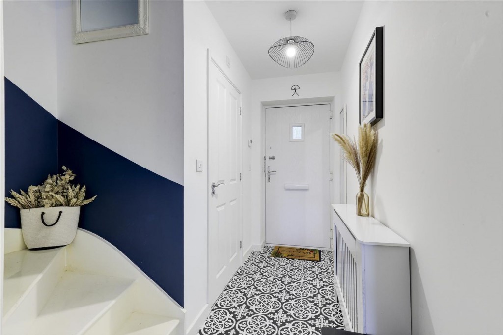 Mansfield Road, Redhill, NG5