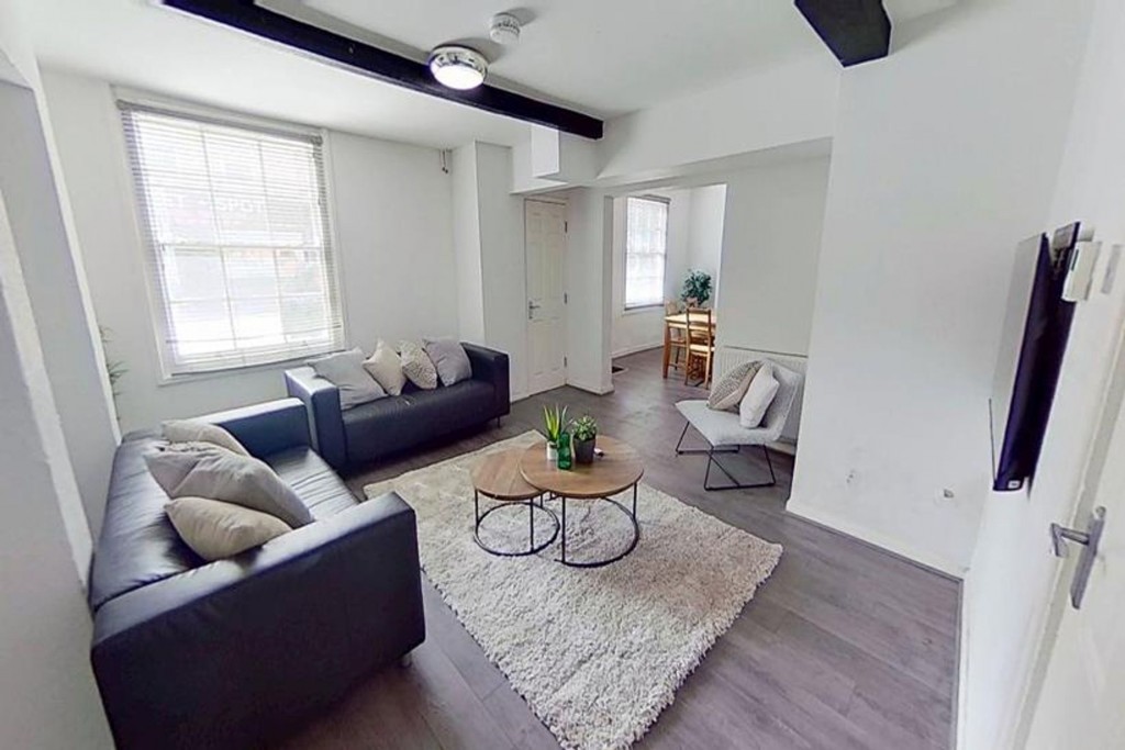 Mansfield Road, Nottingham, NG1