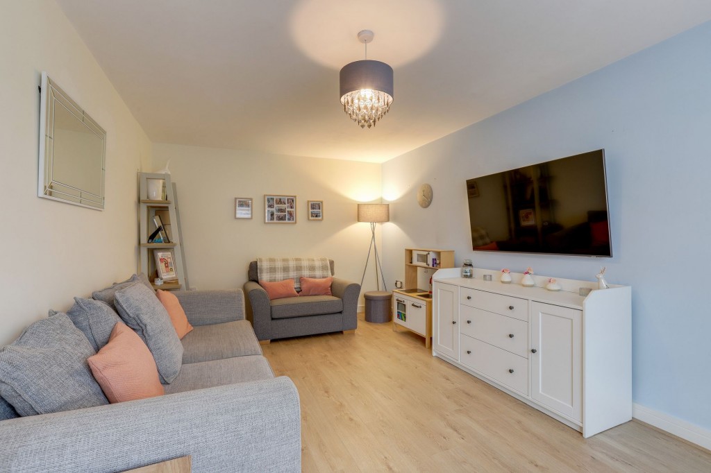 Corinthian Close, Hucknall, NG15