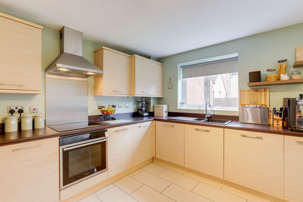 Corinthian Close, Hucknall, NG15