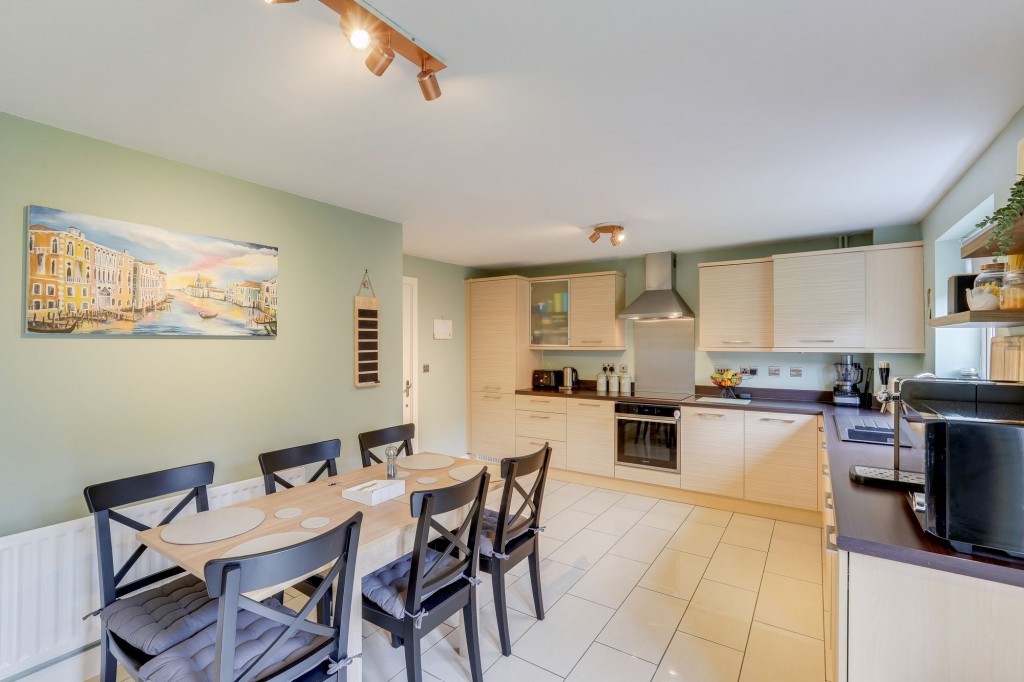 Corinthian Close, Hucknall, NG15