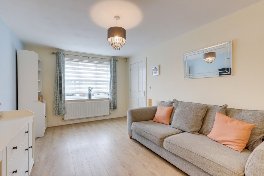 Corinthian Close, Hucknall, NG15