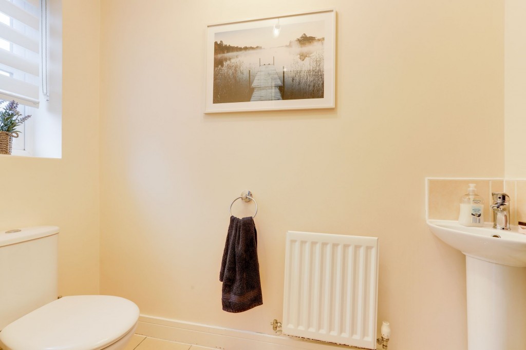 Corinthian Close, Hucknall, NG15