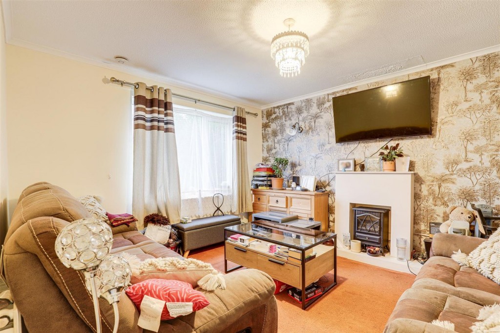 Iona Gardens, Nottingham, NG5