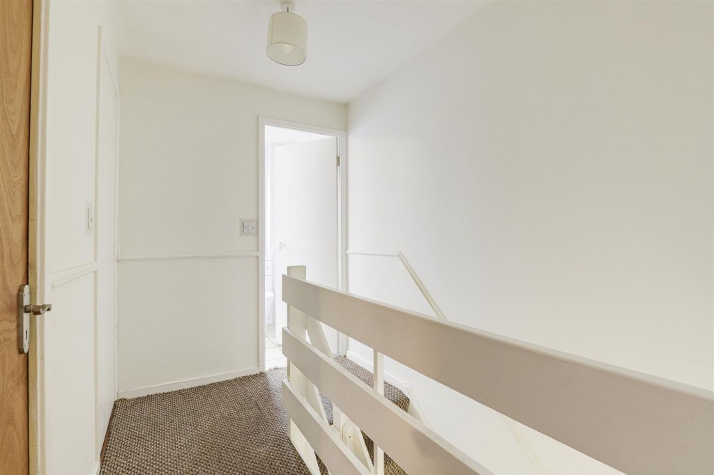 Iona Gardens, Nottingham, NG5