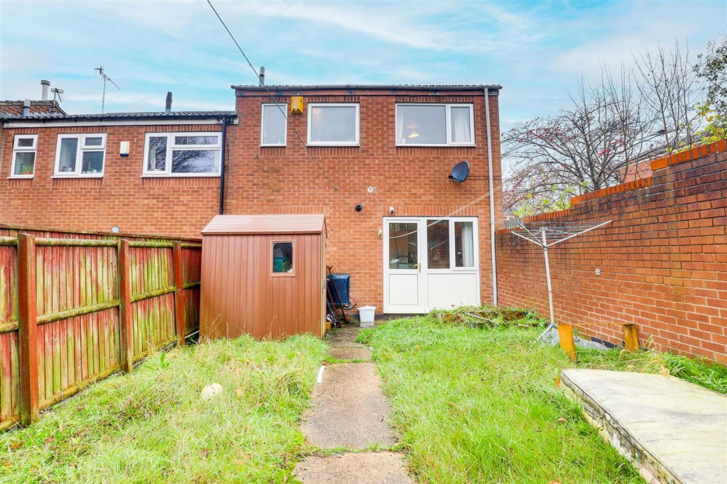 Iona Gardens, Nottingham, NG5