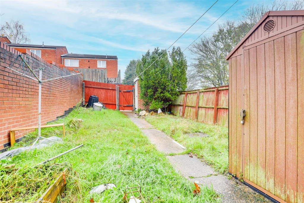 Iona Gardens, Nottingham, NG5