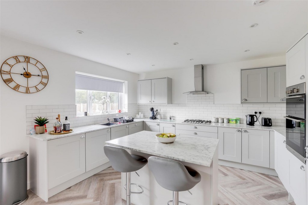 Woodlands Grove, Hucknall, NG15