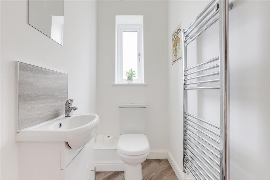 Woodlands Grove, Hucknall, NG15