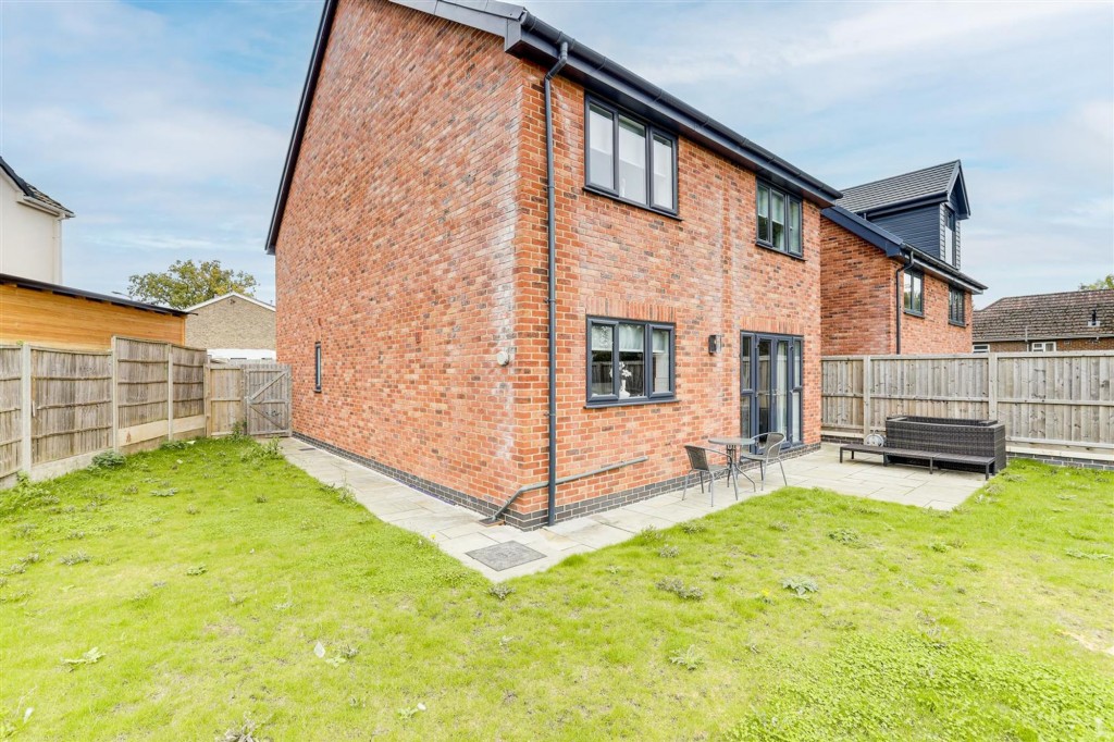 Woodlands Grove, Hucknall, NG15
