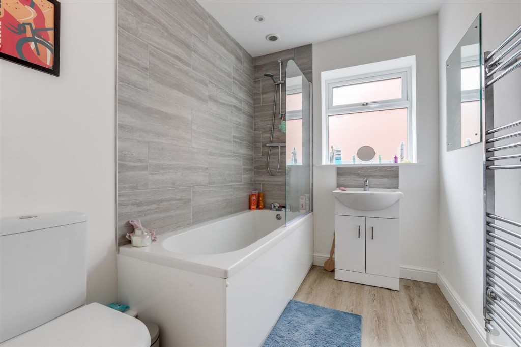 Woodlands Grove, Hucknall, NG15