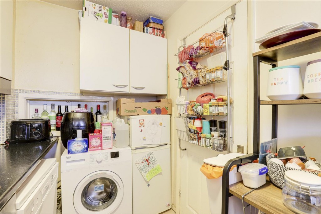 Mickledon Close, Nottingham, NG2