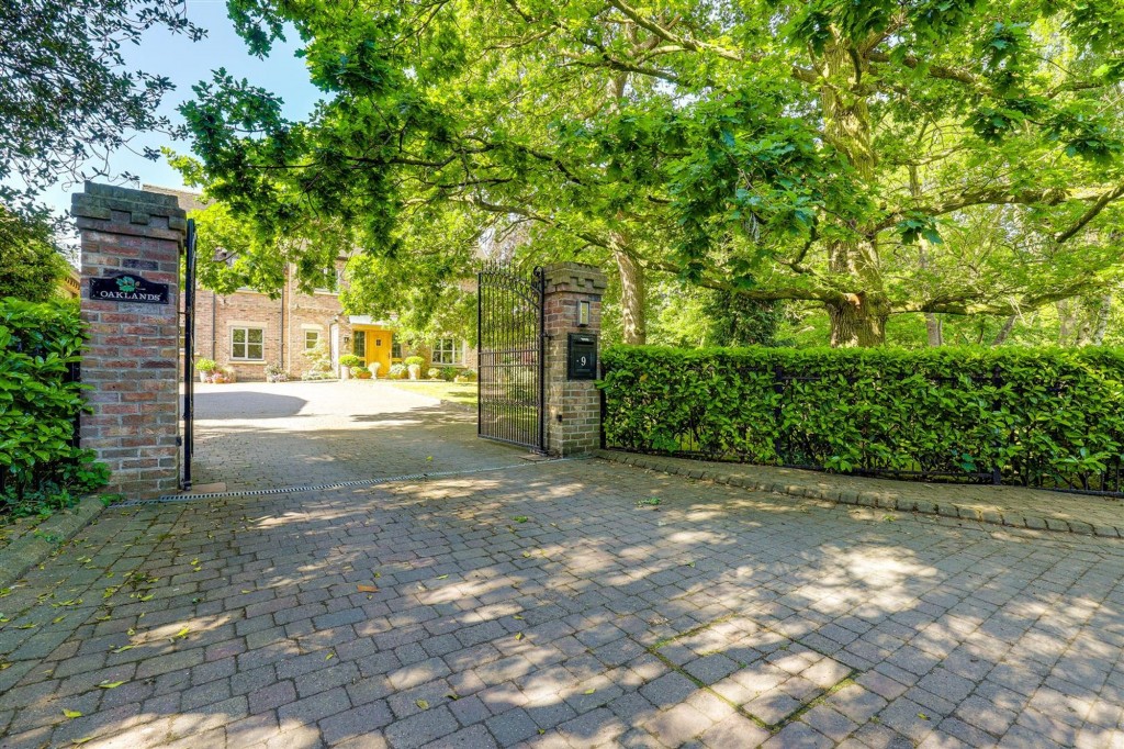 Holgate, Clifton Village, NG11