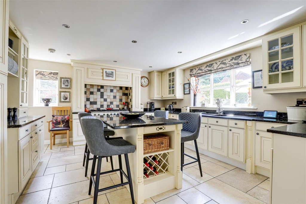 Holgate, Clifton Village, NG11