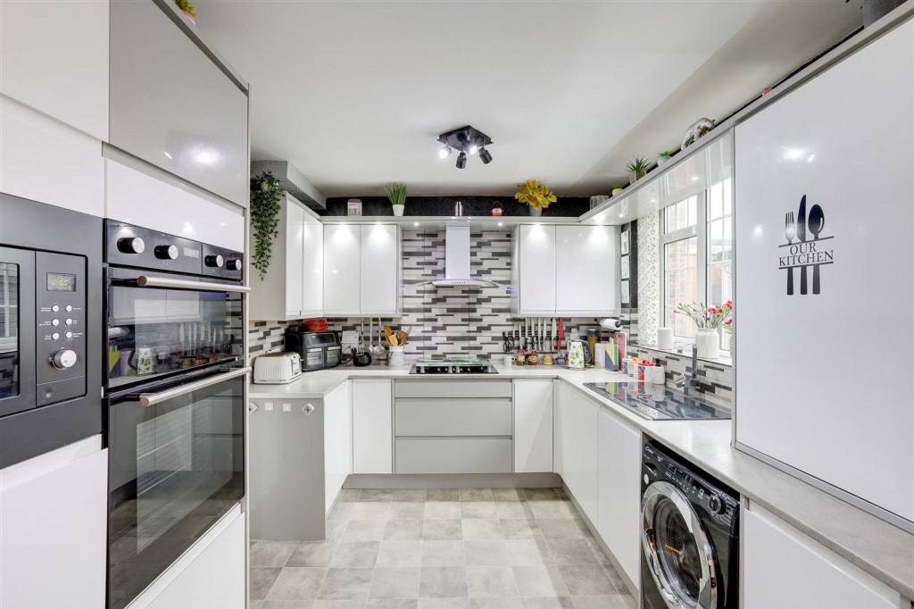 Erewash Grove, Toton, NG9