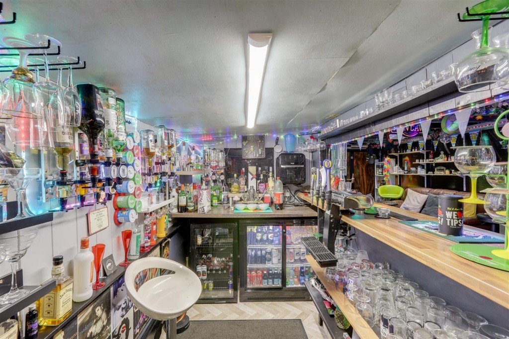 Erewash Grove, Toton, NG9