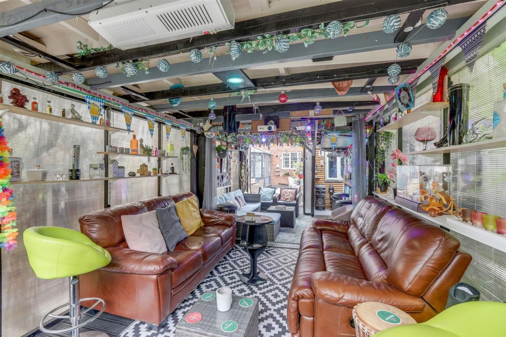 Erewash Grove, Toton, NG9