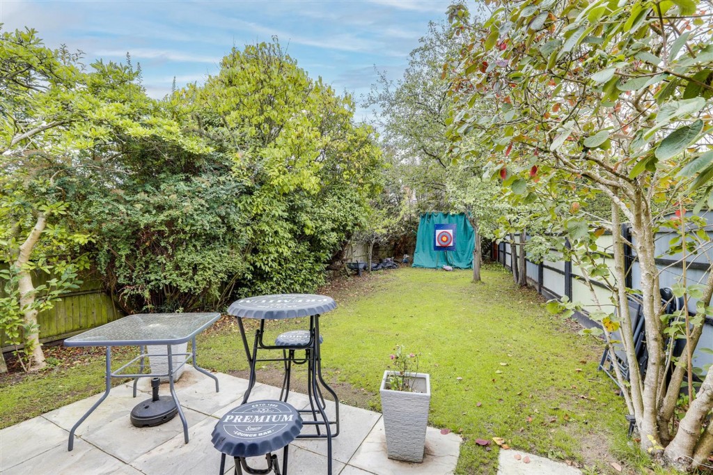 Erewash Grove, Toton, NG9