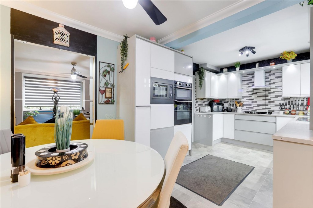 Erewash Grove, Toton, NG9