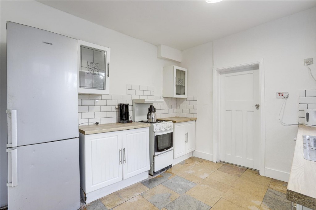 Nottingham Road, Nottingham, NG7