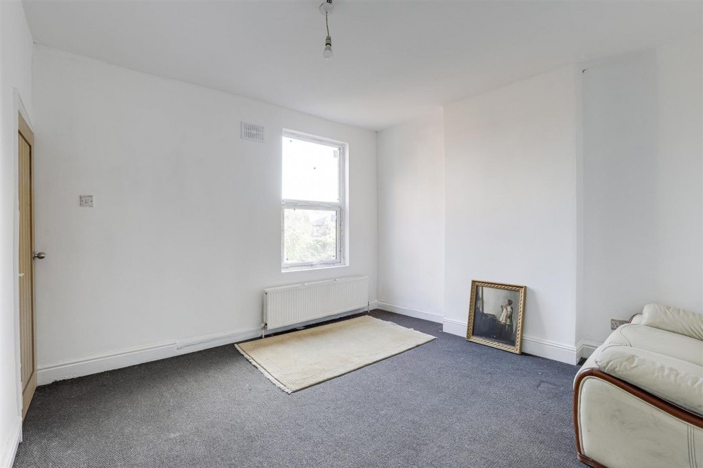 Nottingham Road, Nottingham, NG7