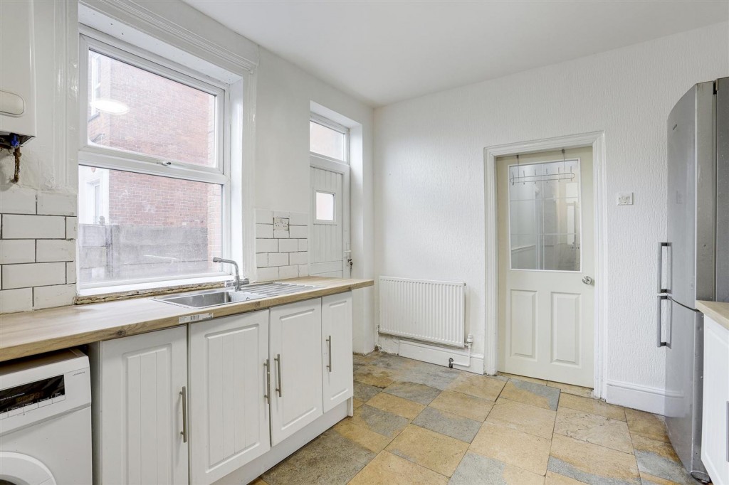 Nottingham Road, Nottingham, NG7