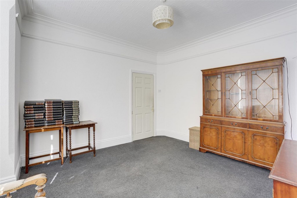 Nottingham Road, Nottingham, NG7