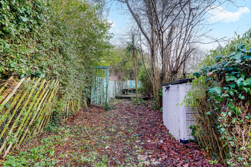 Standhill Road, Carlton, NG4