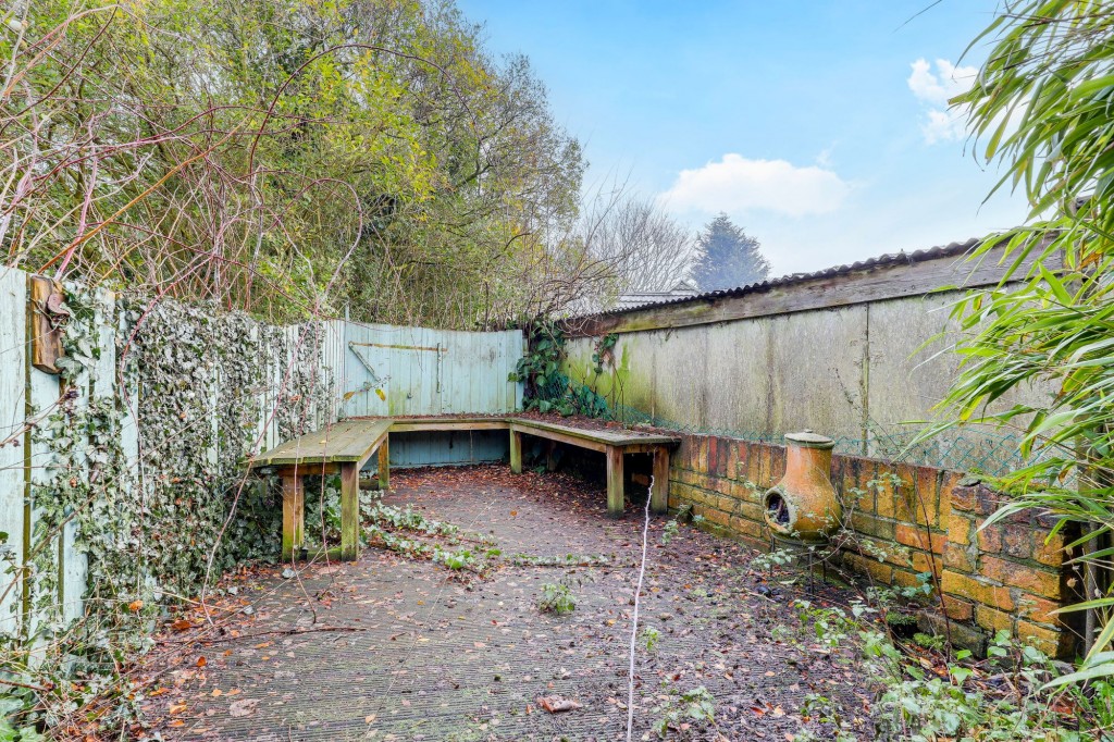 Standhill Road, Carlton, NG4