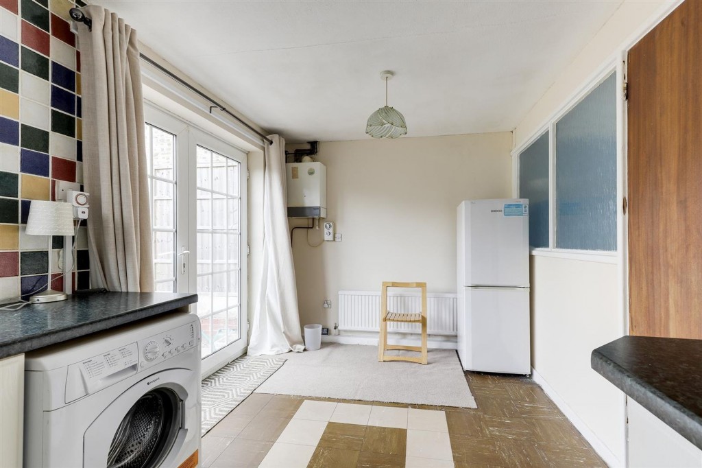 Wensleydale Close, Nottingham, NG8