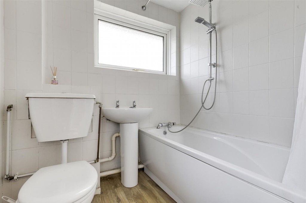 Wensleydale Close, Nottingham, NG8