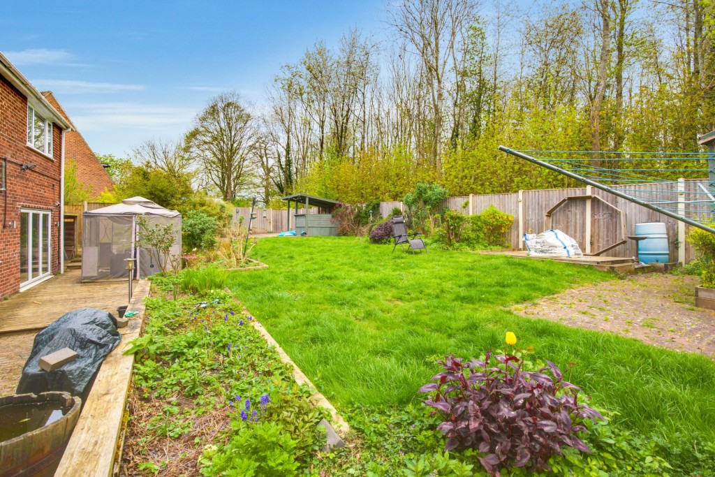 Leabrook Close, Clifton Village, NG11