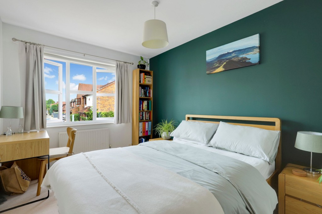 Sands Close, Colwick, NG4