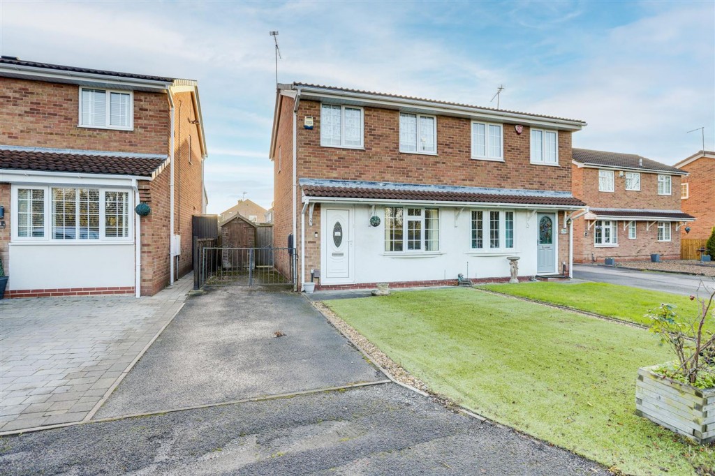 Borman Close, Nottingham, NG6