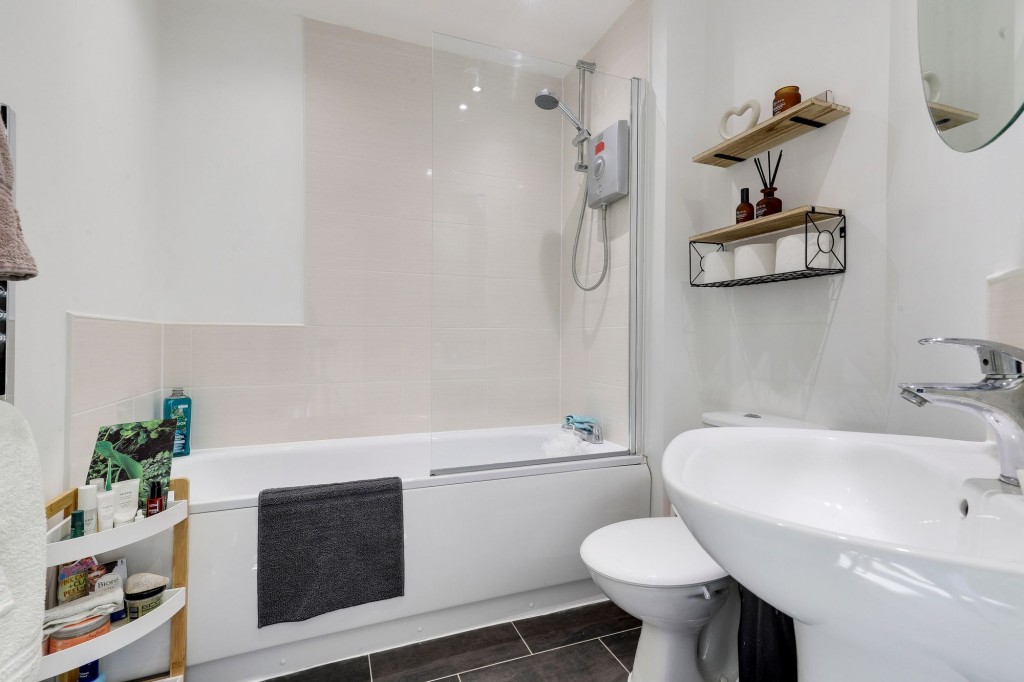 Albert Close, Hucknall, NG15