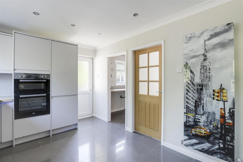 Charlbury Court, Bramcote, NG9