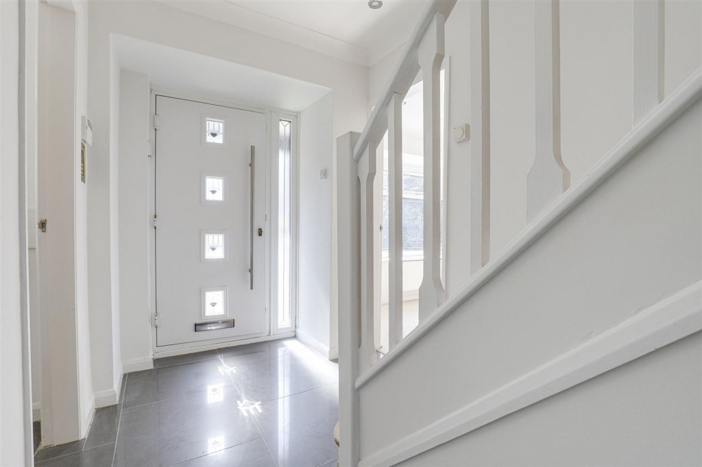 Charlbury Court, Bramcote, NG9