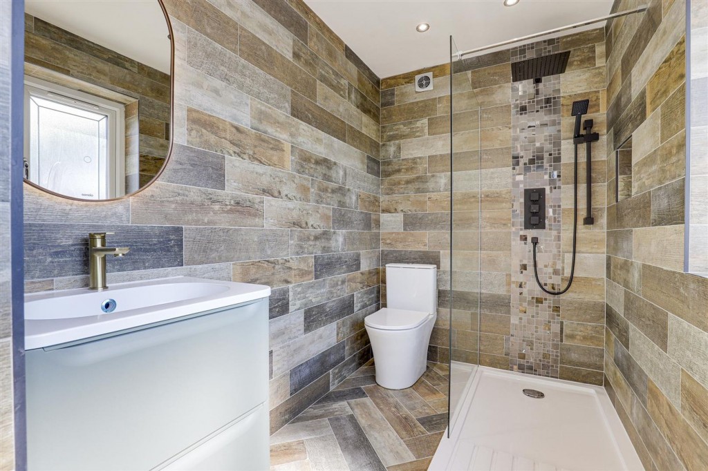 Charlbury Court, Bramcote, NG9